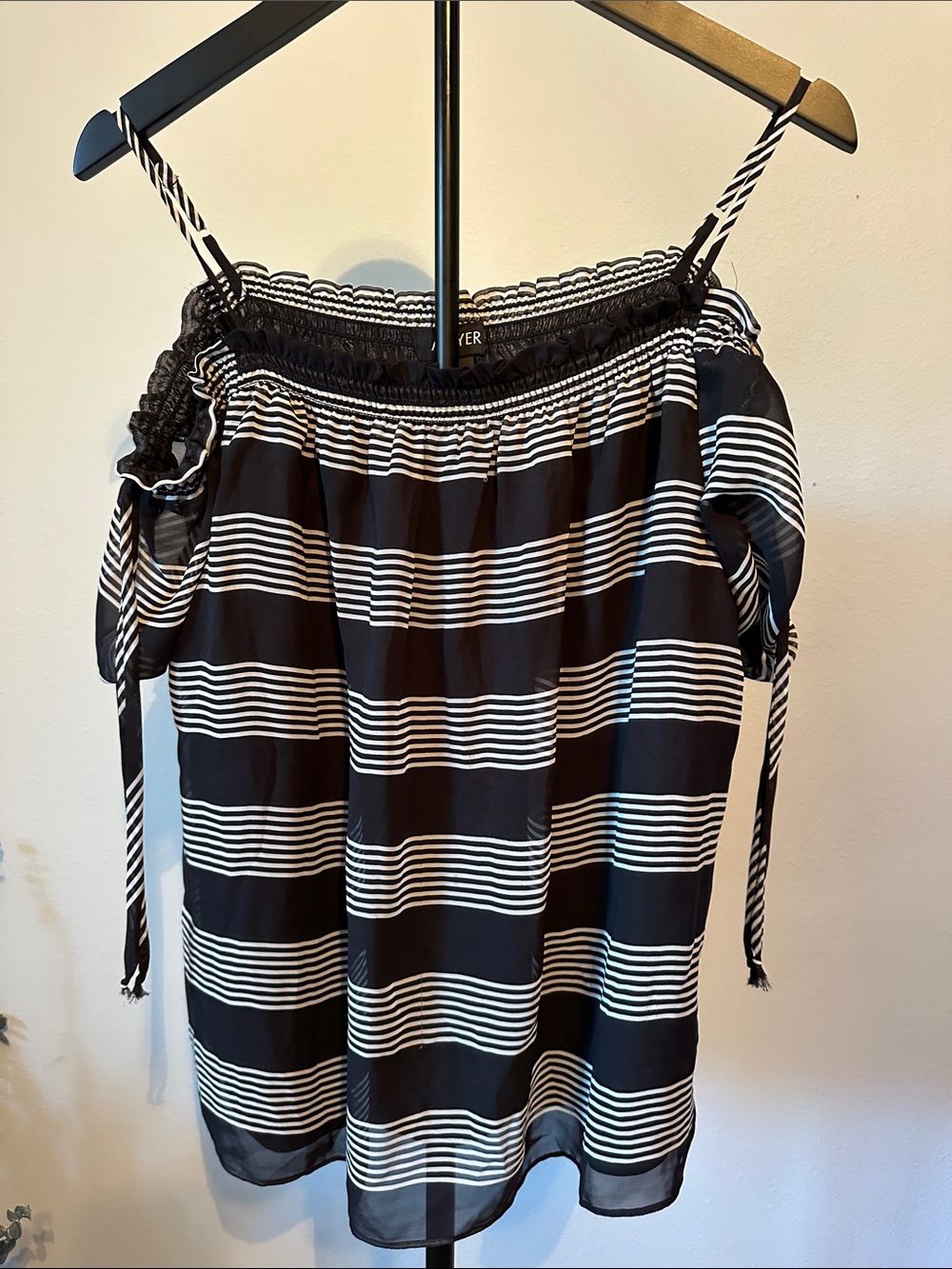 A. Byer Striped Off-The-Shoulder Top - XL - EUC
